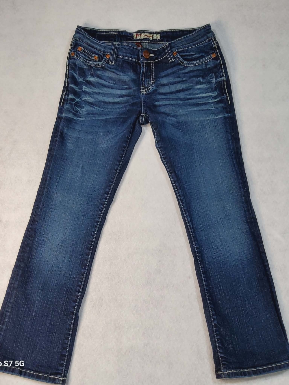 BKE Capri Jeans Dark Wash Embroidered Flap Pocket Stretch Denim